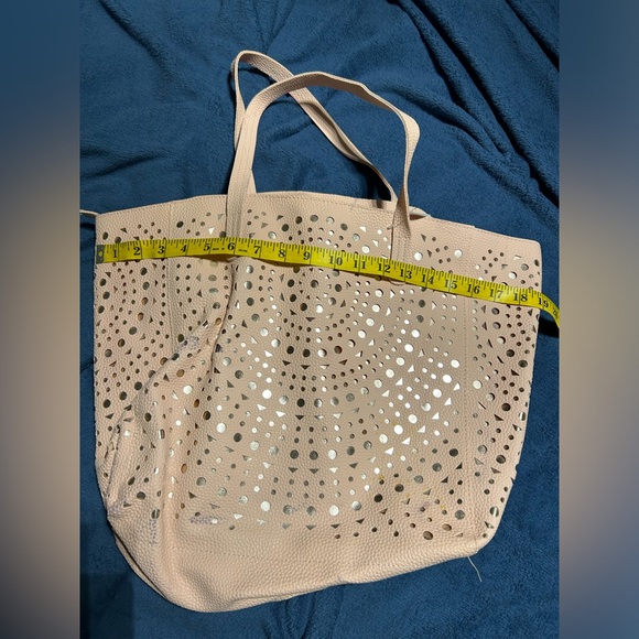 Bath & Body Works Blush Pink and Gold Large Tote. Zipper. Damage. See pictures. - Picture 2 of 9